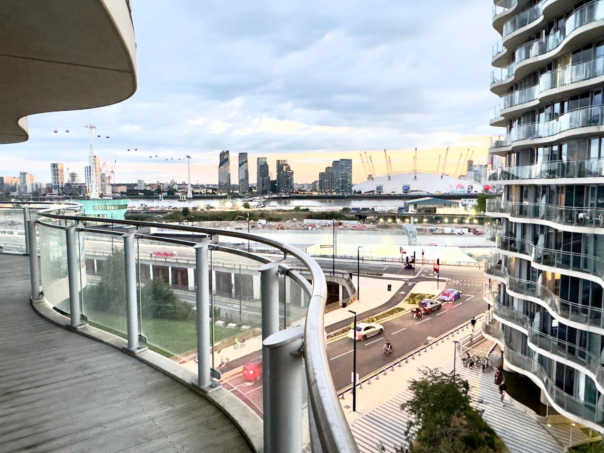 London Excel Cosy Apartment With Balcony & River View Close To O2 Arena, Cable Car, City Hall Экстерьер фото