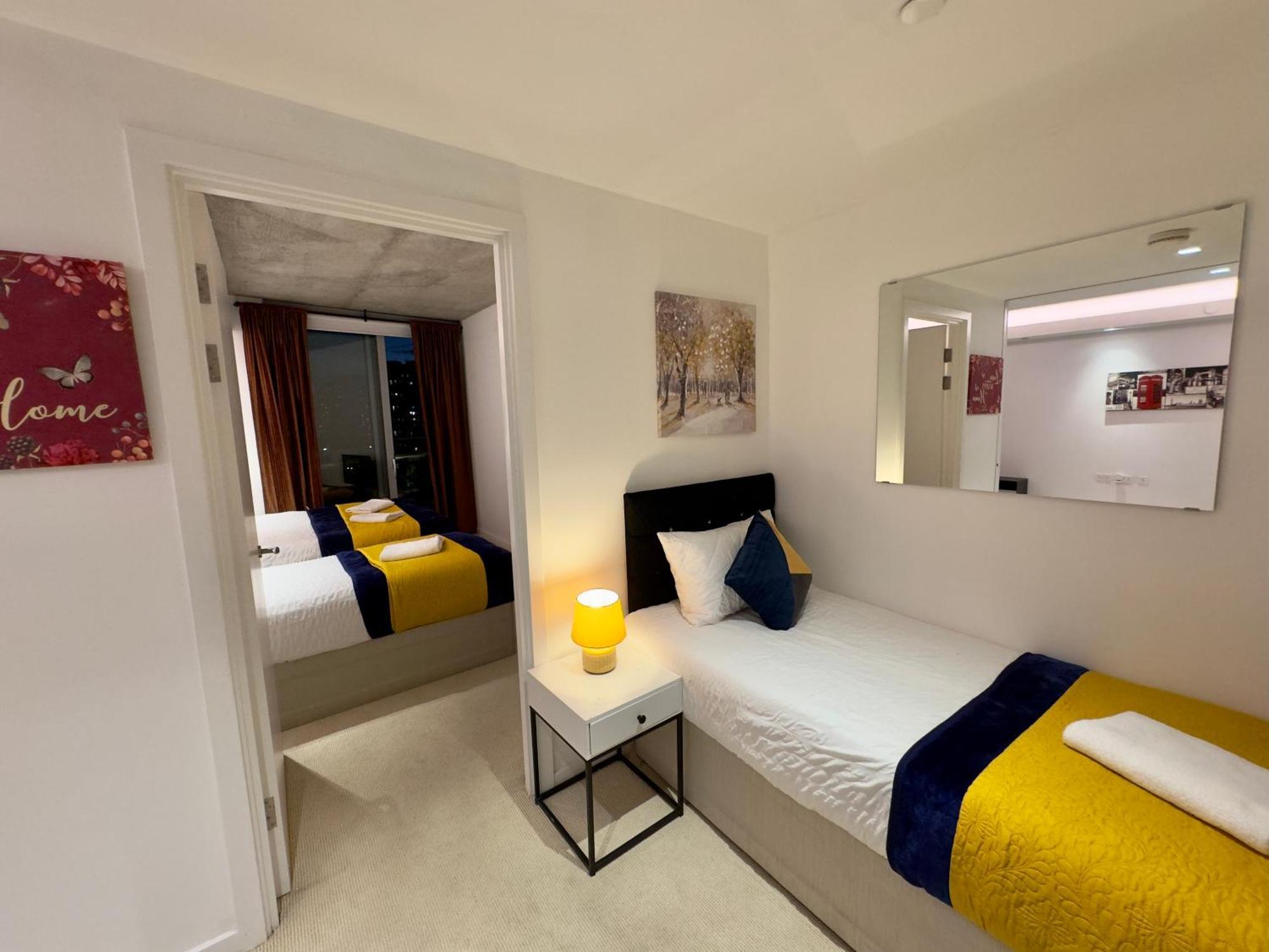 London Excel Cosy Apartment With Balcony & River View Close To O2 Arena, Cable Car, City Hall Экстерьер фото