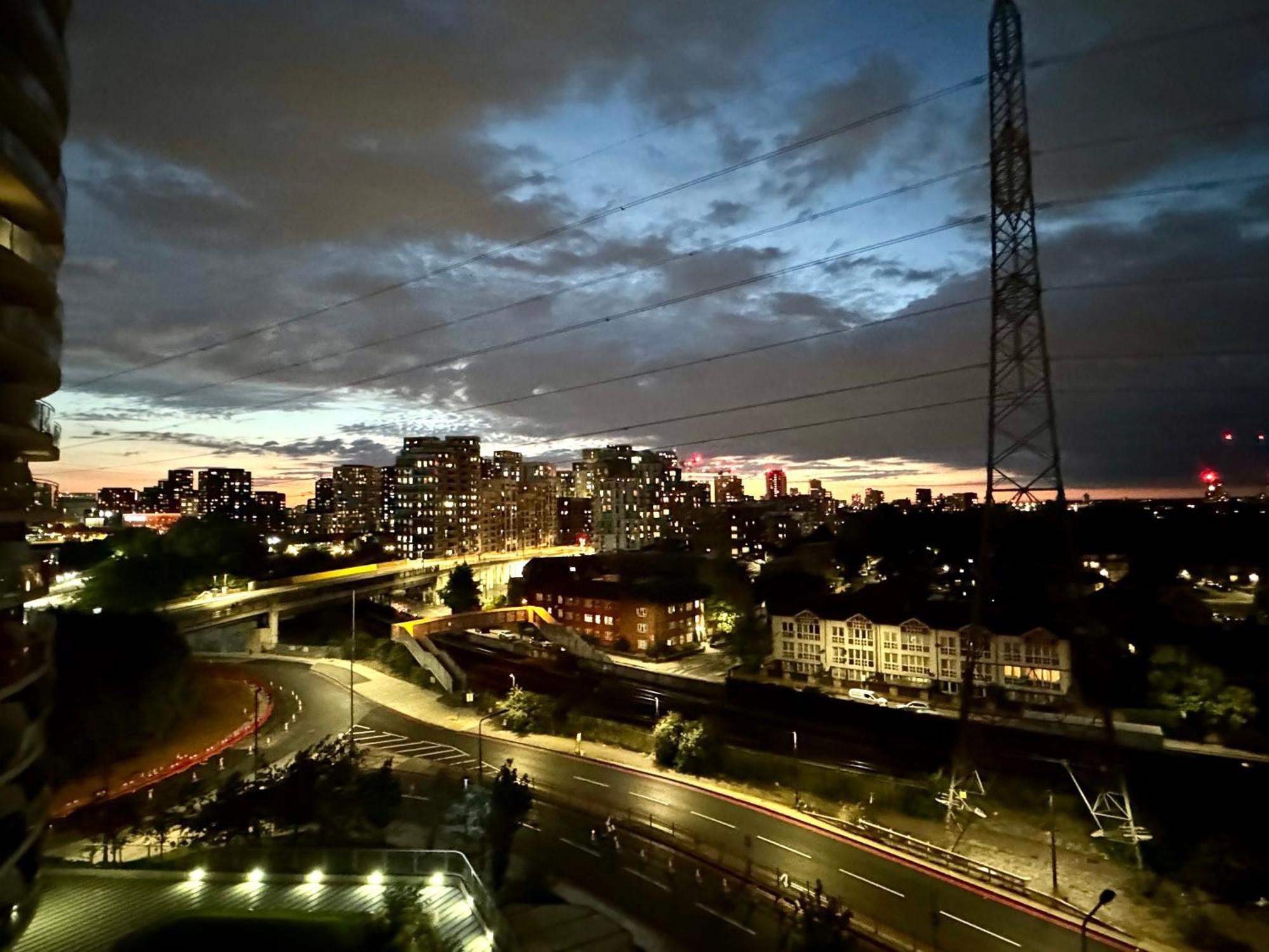 London Excel Cosy Apartment With Balcony & River View Close To O2 Arena, Cable Car, City Hall Экстерьер фото